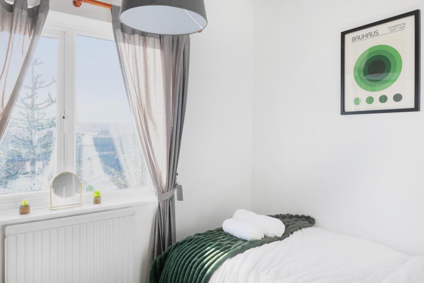 3 Bedroom House - Well Presented - Spacious - Flexible Check In - Free Parking Nottingham Kültér fotó